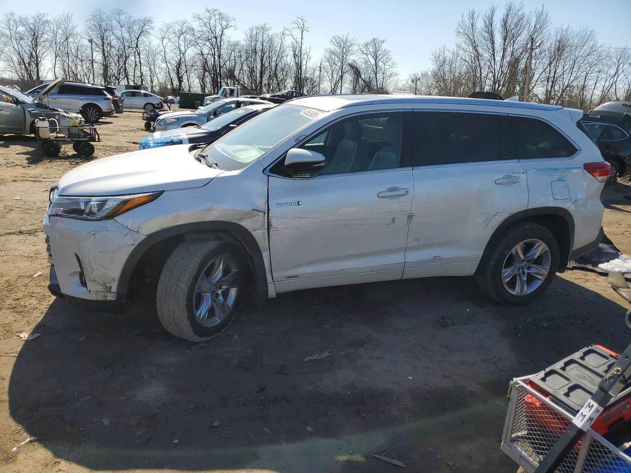 2018 Toyota Highlander Hybrid Limited - zdjęcie główne