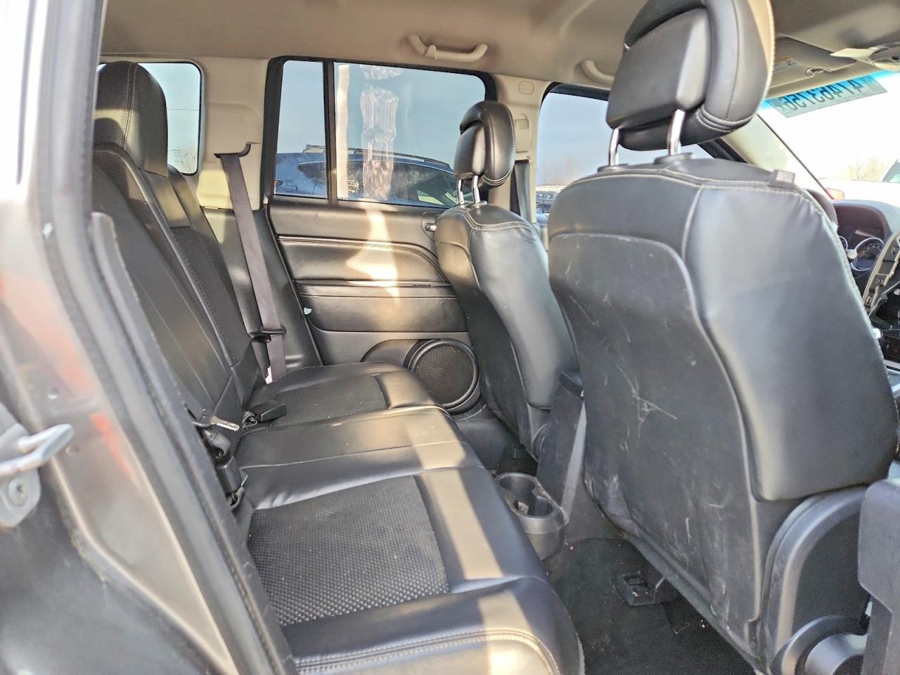 2014 Jeep Compass Latitude - zdjęcie 11