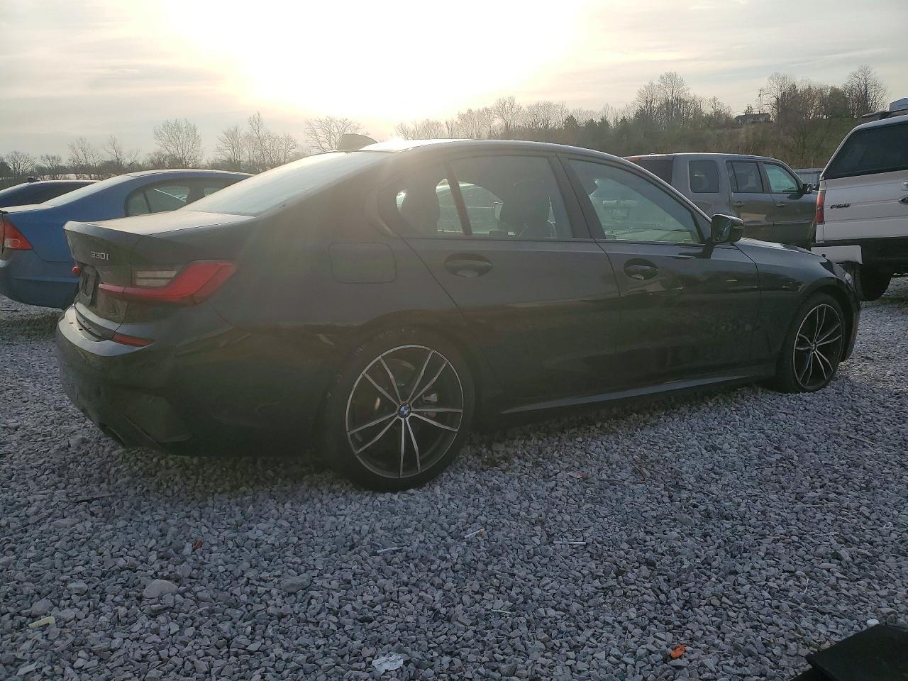 BMW Seria 3 - zdjęcie 3