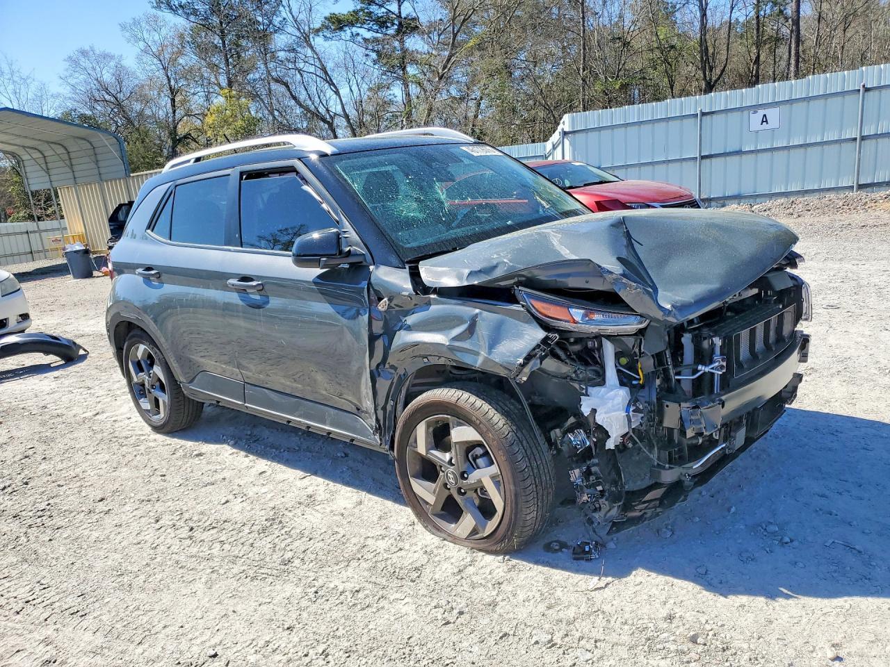 2025 Hyundai Venue Limited - zdjęcie 4