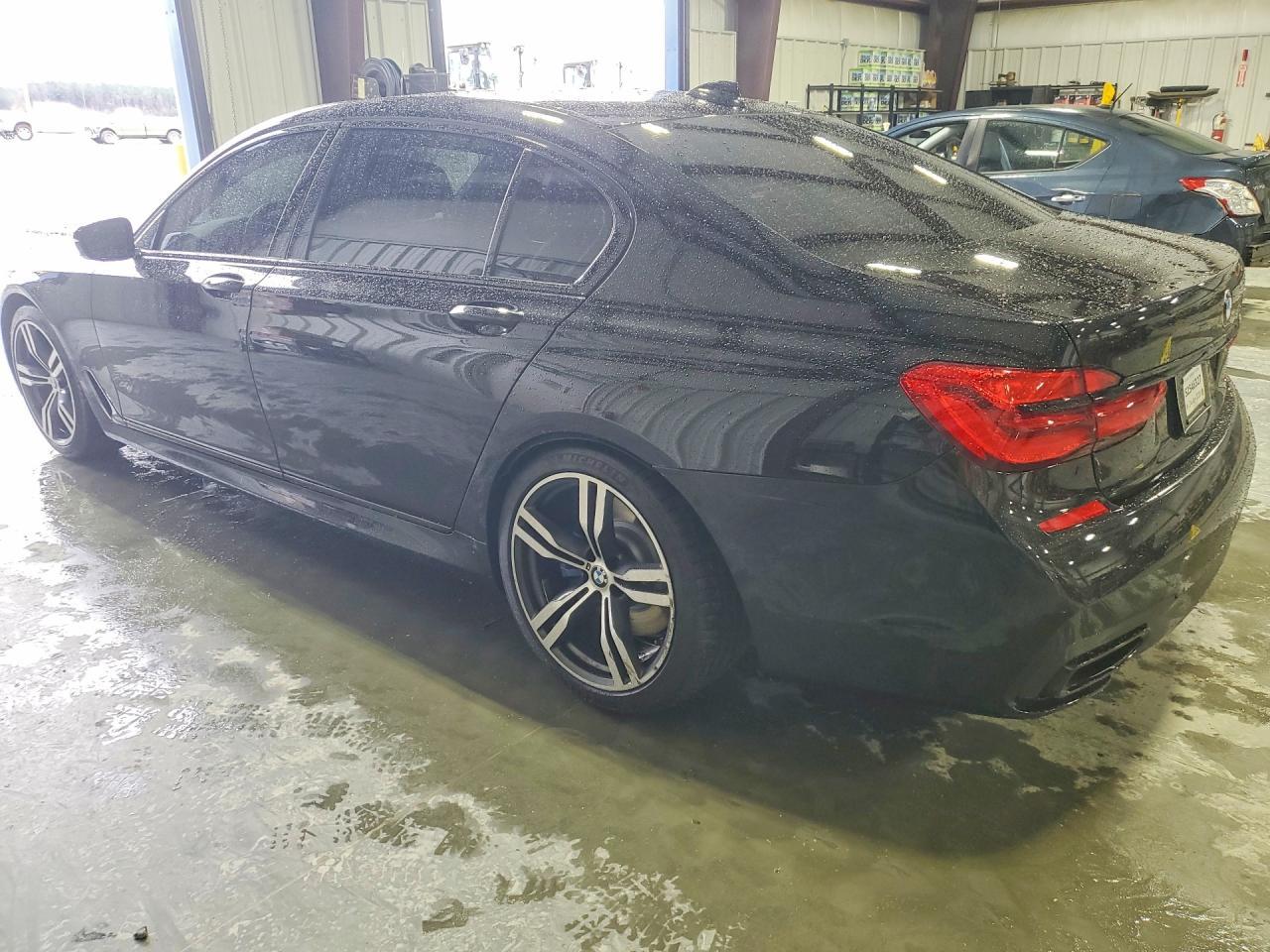 2019 BMW 740 I - zdjęcie 2