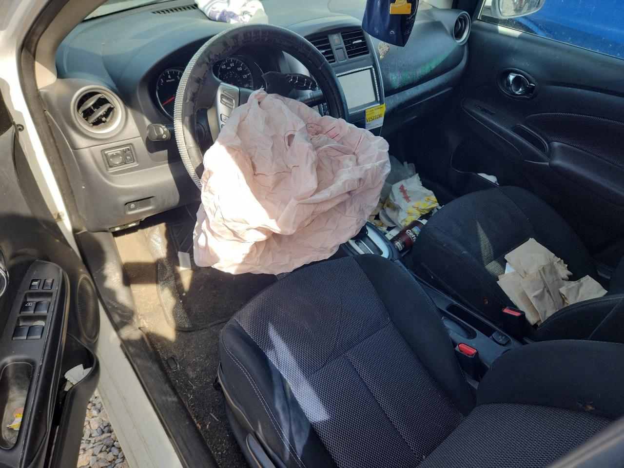 2019 Nissan Versa Sv - zdjęcie 8