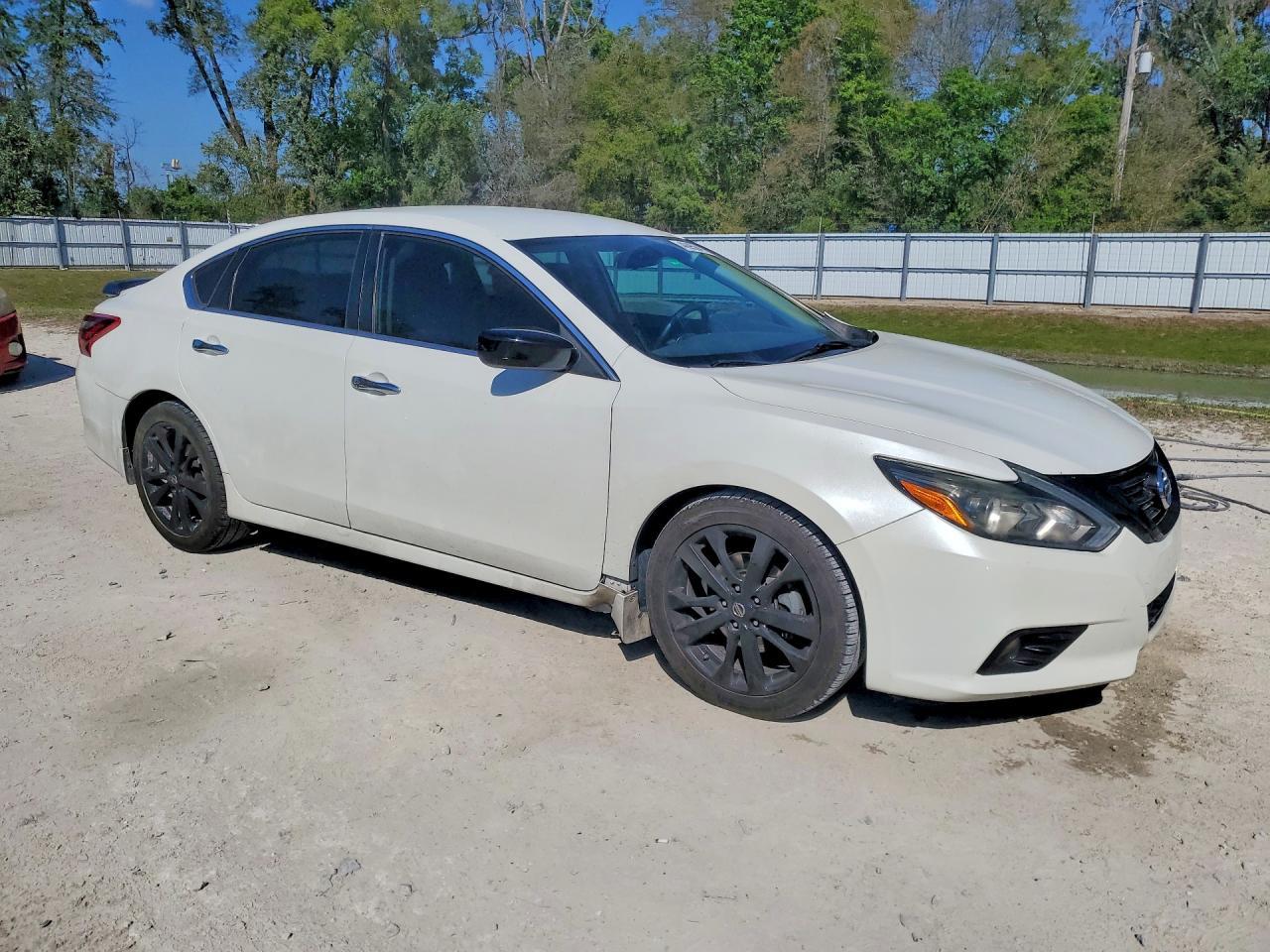 2018 Nissan Altima 2.5 Sr - zdjęcie 4