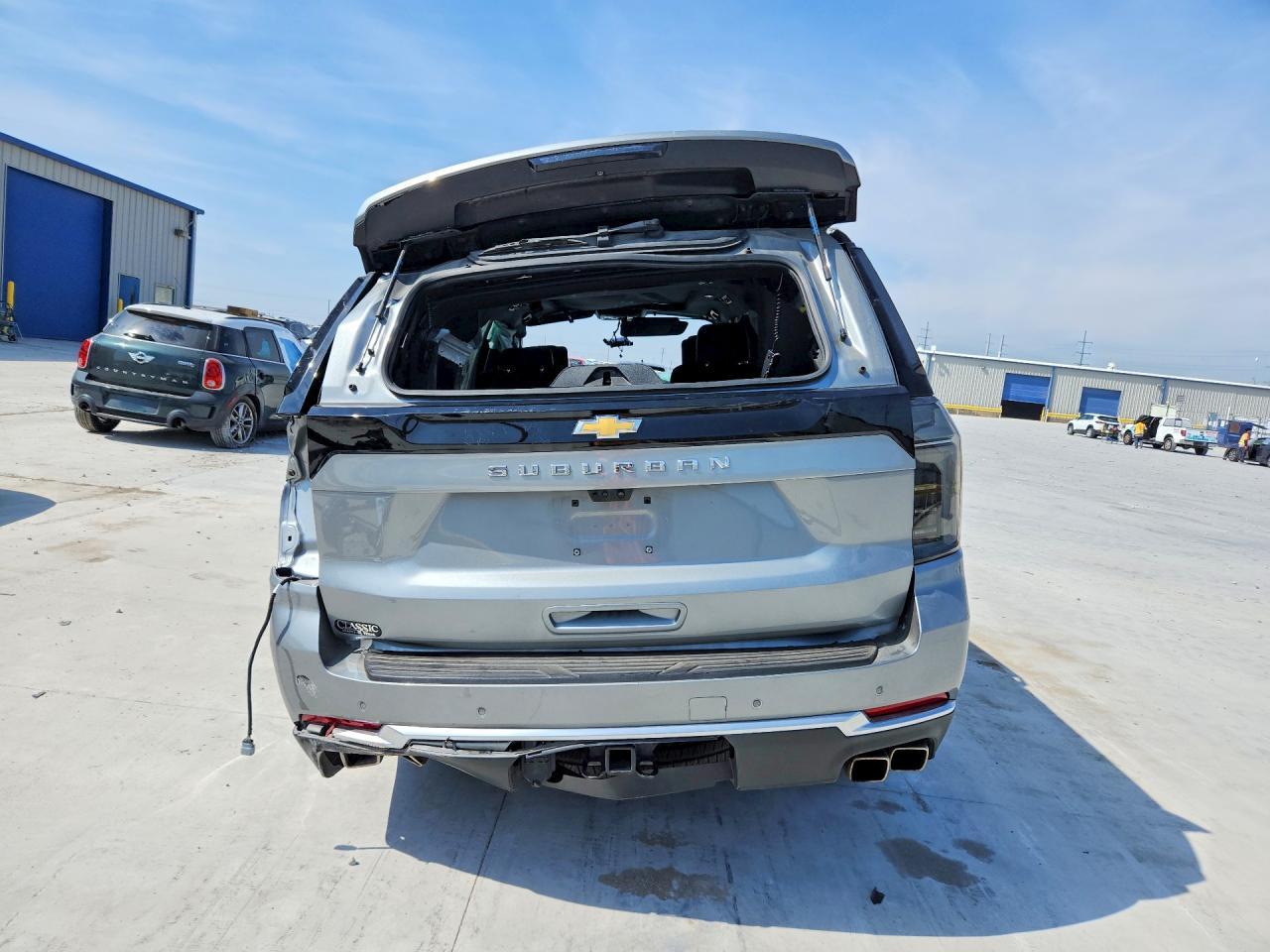2025 Chevrolet Suburban K1500 High Country - zdjęcie 6