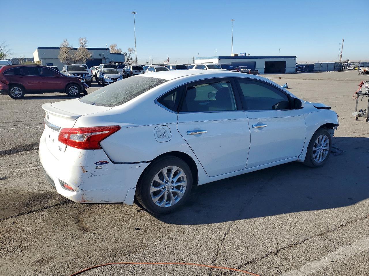 2019 Nissan Sentra S - zdjęcie 3