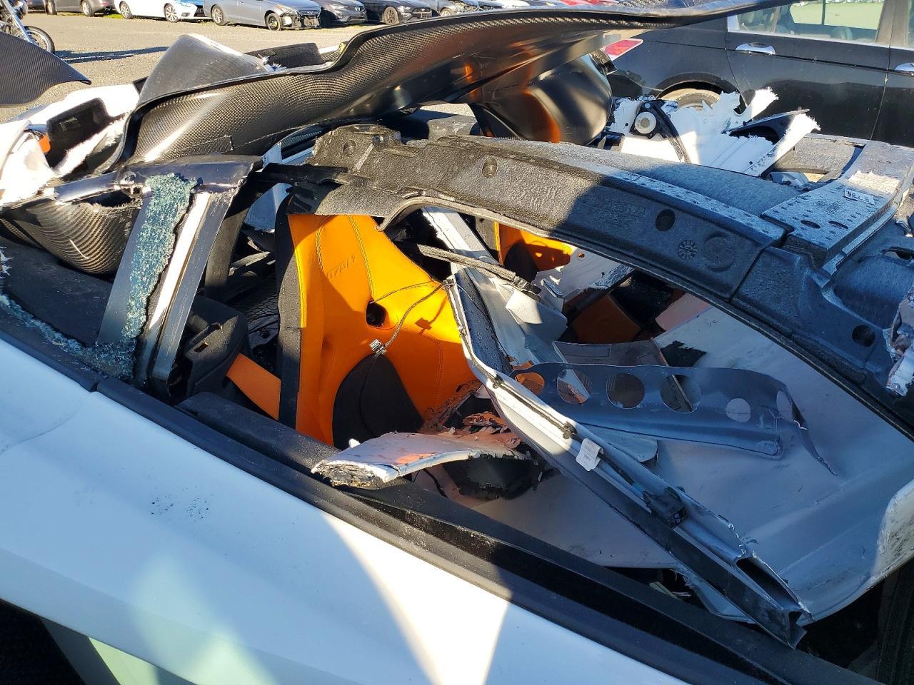 2016 Mclaren 675Lt - zdjęcie 10