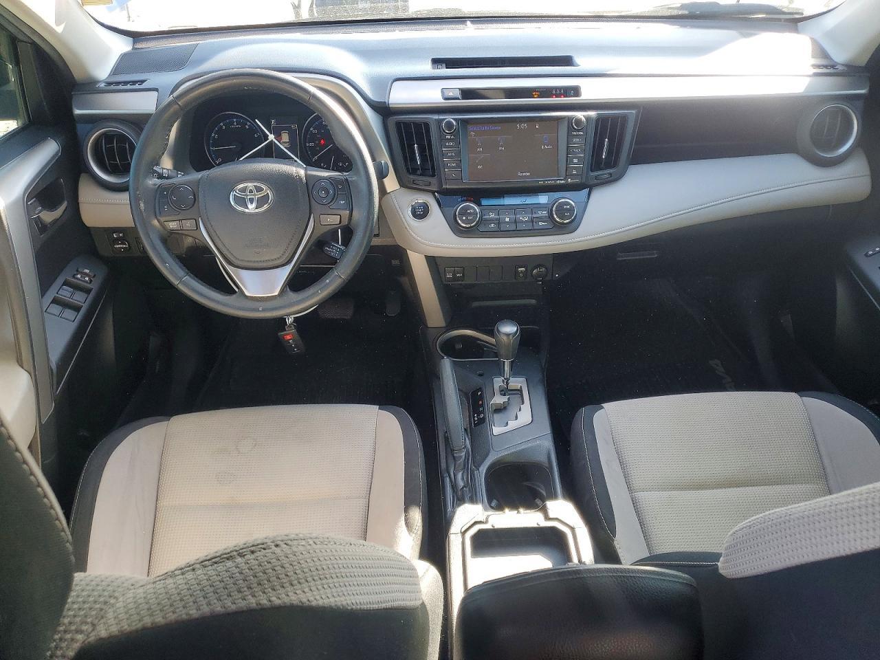 2017 Toyota Rav4 Xle - zdjęcie 8