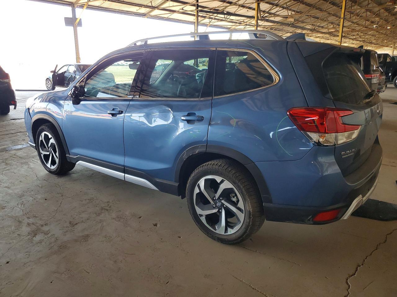 2023 Subaru Forester Touring - zdjęcie 2