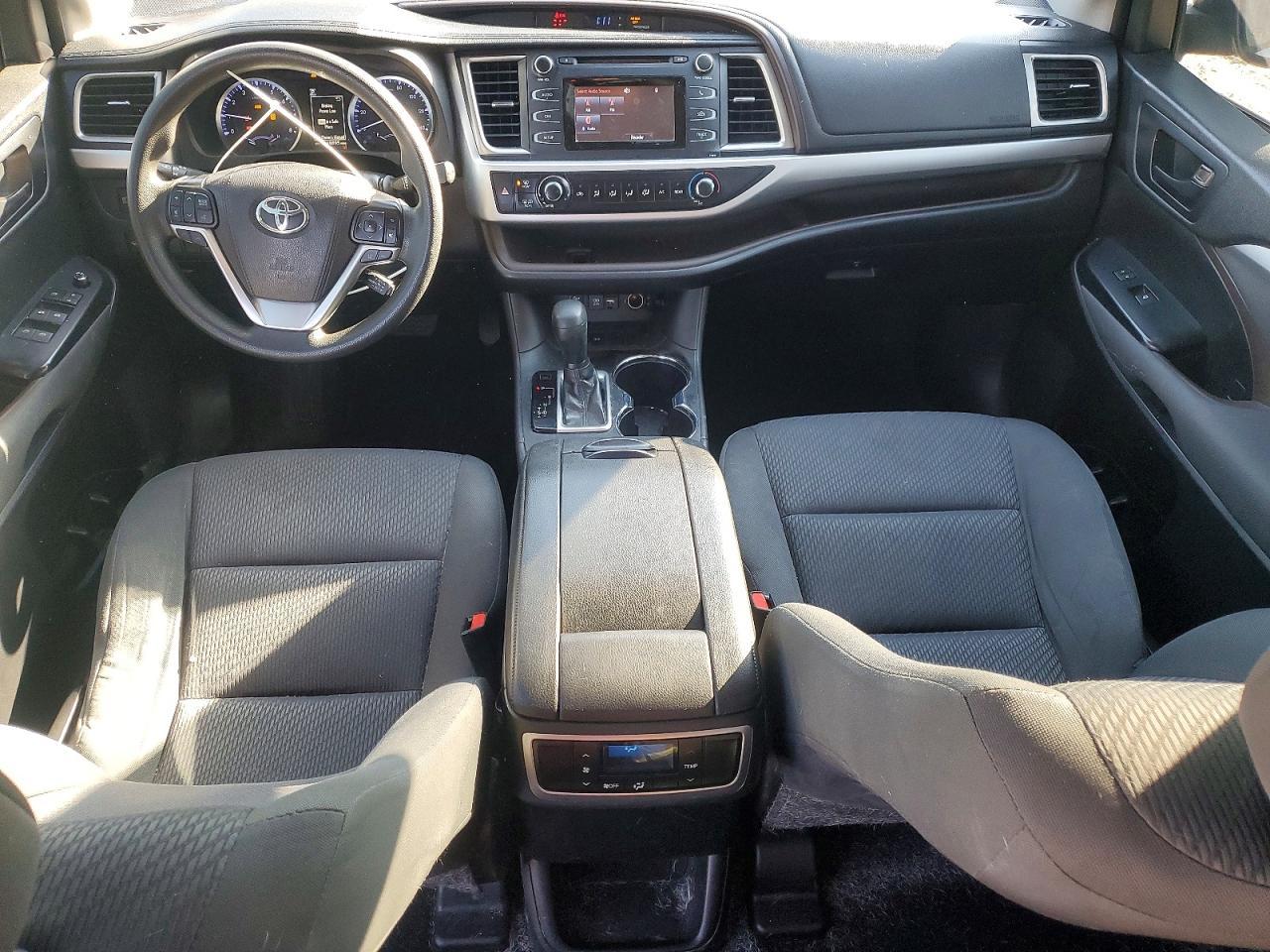 2019 Toyota Highlander Le - zdjęcie 8