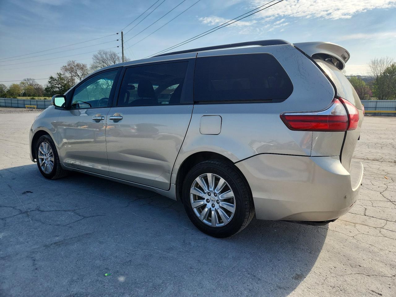 2017 Toyota Sienna Xle 7-Passenger - zdjęcie 2