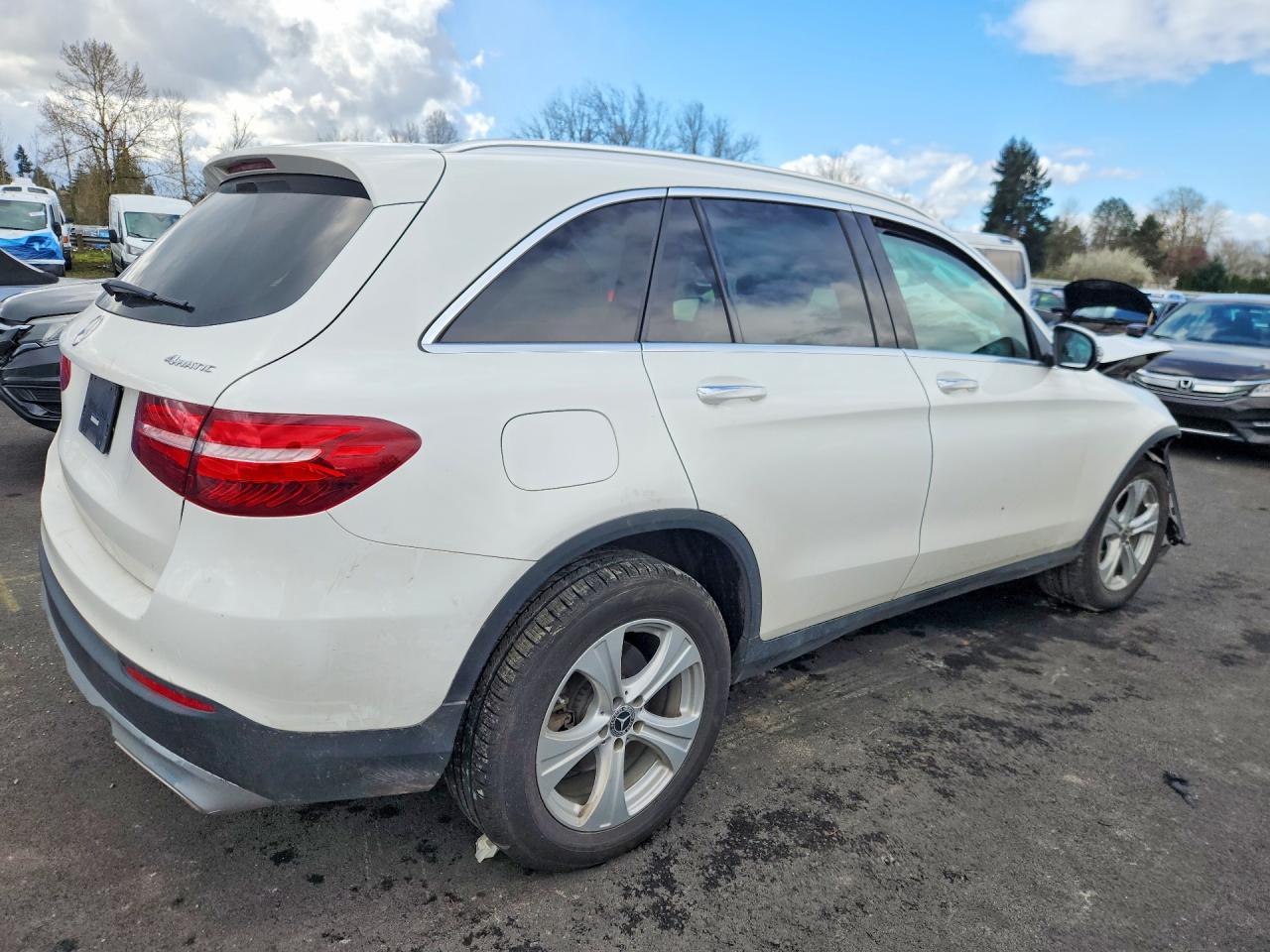 2018 Mercedes-Benz Glc 300 4Matic - zdjęcie 3