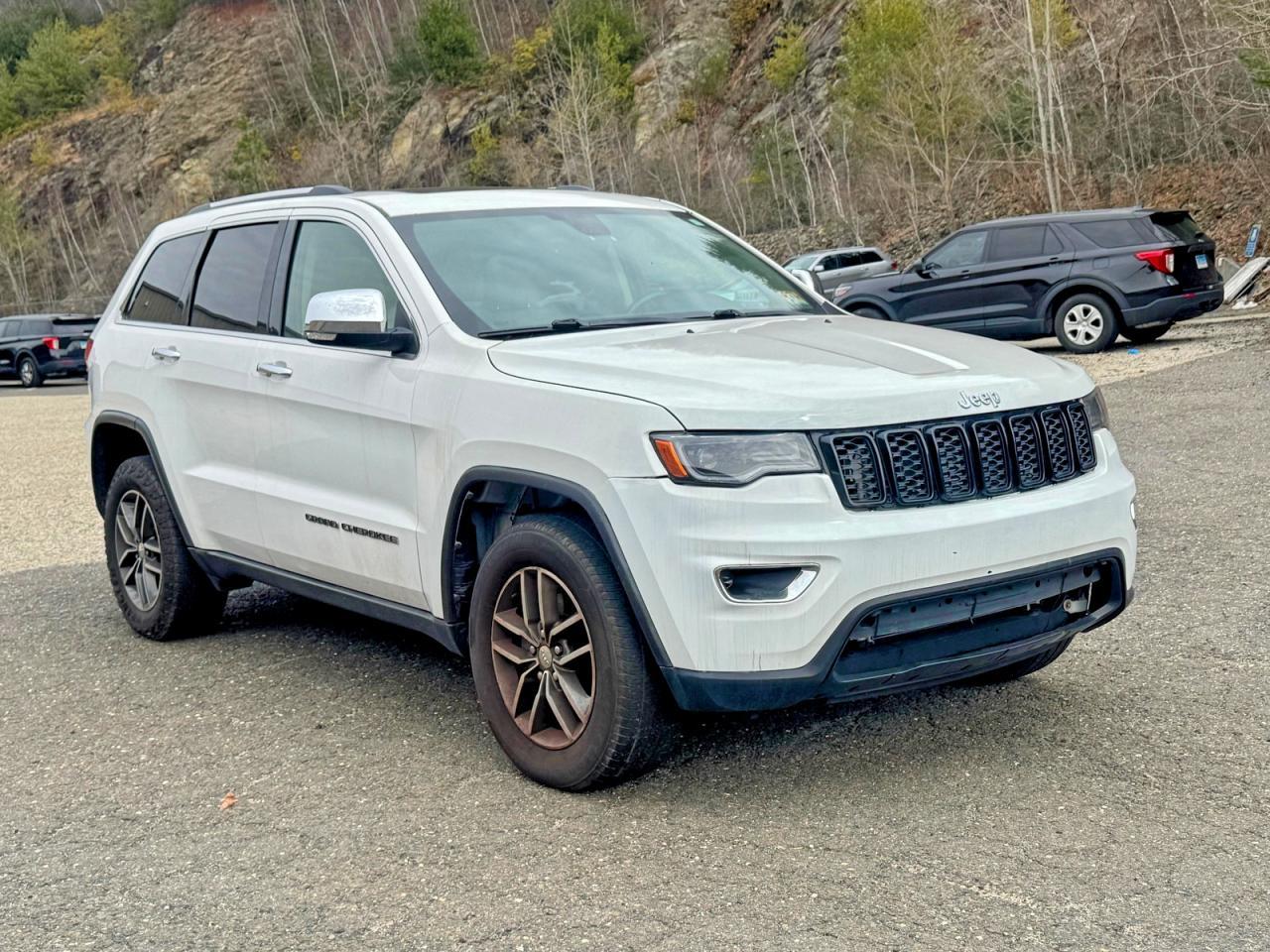 2017 Jeep Grand Cherokee Limited - zdjęcie główne