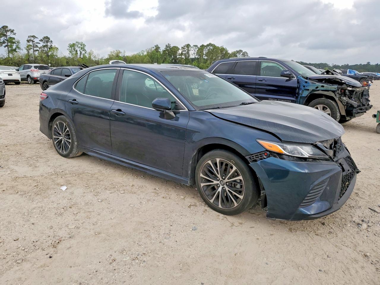 2018 Toyota Camry Se - zdjęcie 4