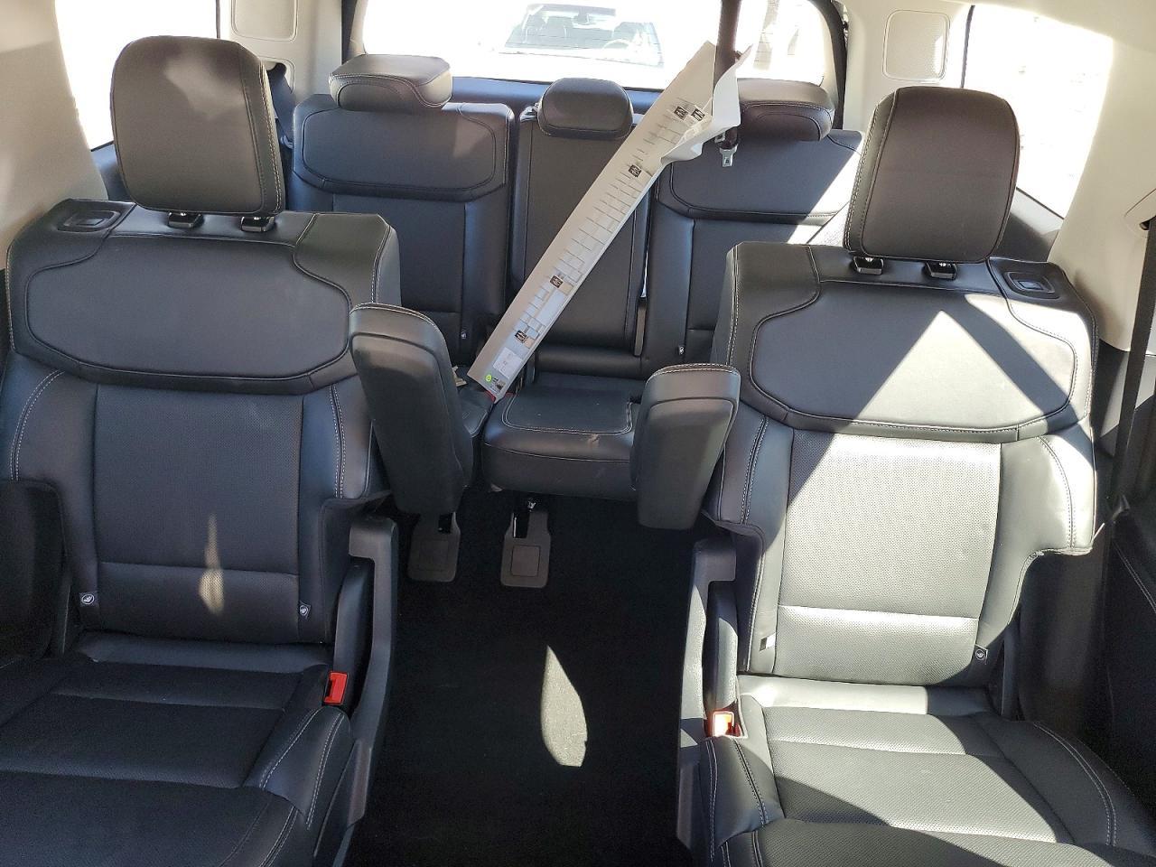 2025 Ford Expedition Platinum - zdjęcie 10