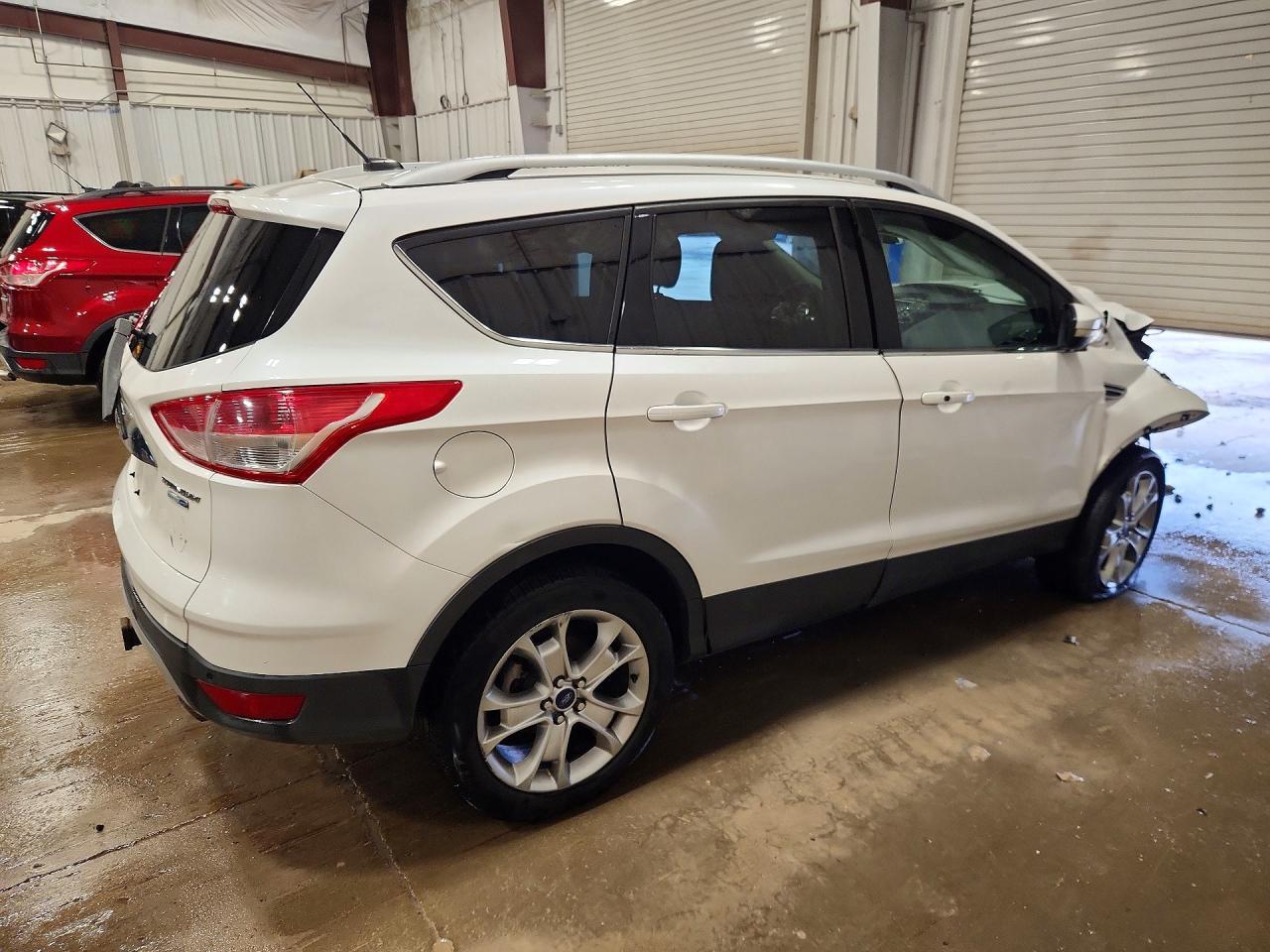 2014 Ford Escape Titanium - zdjęcie 3