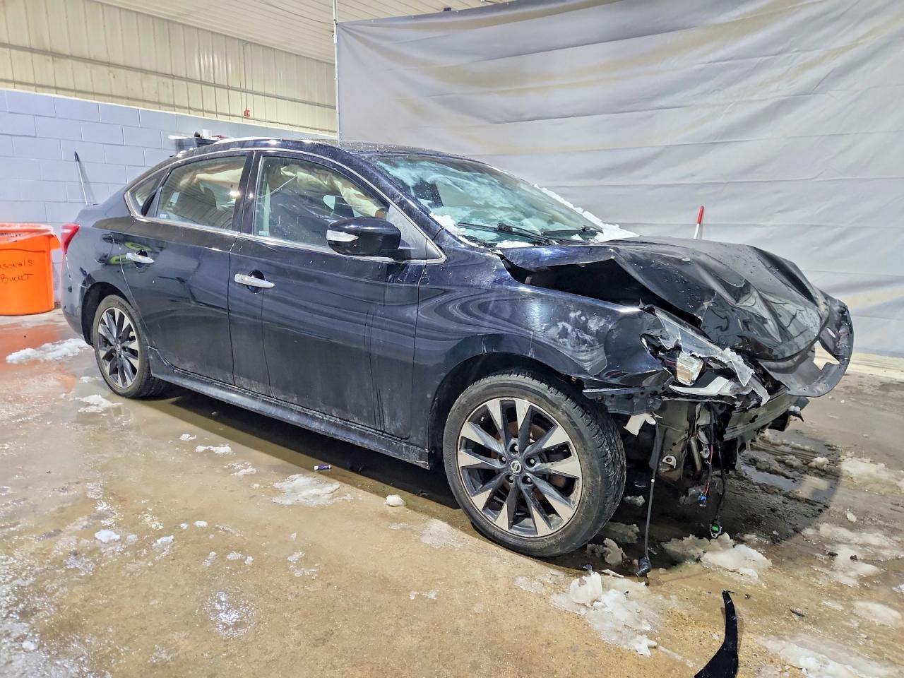 2017 Nissan Sentra Sr - zdjęcie 4