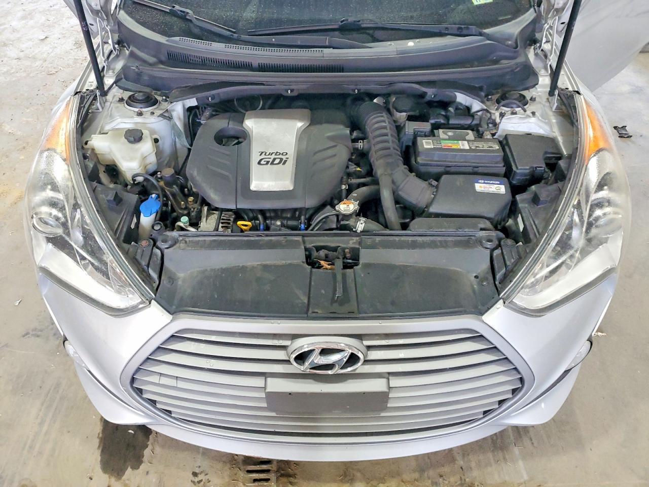 2016 Hyundai Veloster Turbo - zdjęcie 11