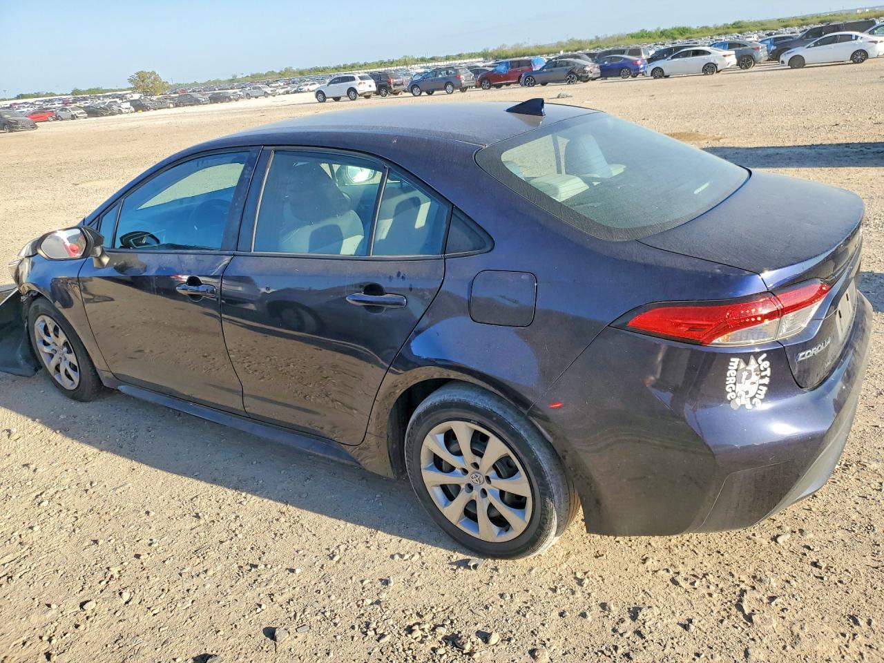 2020 Toyota Corolla Le - zdjęcie 2