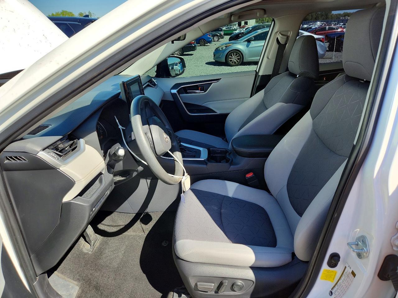 2019 Toyota Rav4 Xle - zdjęcie 7