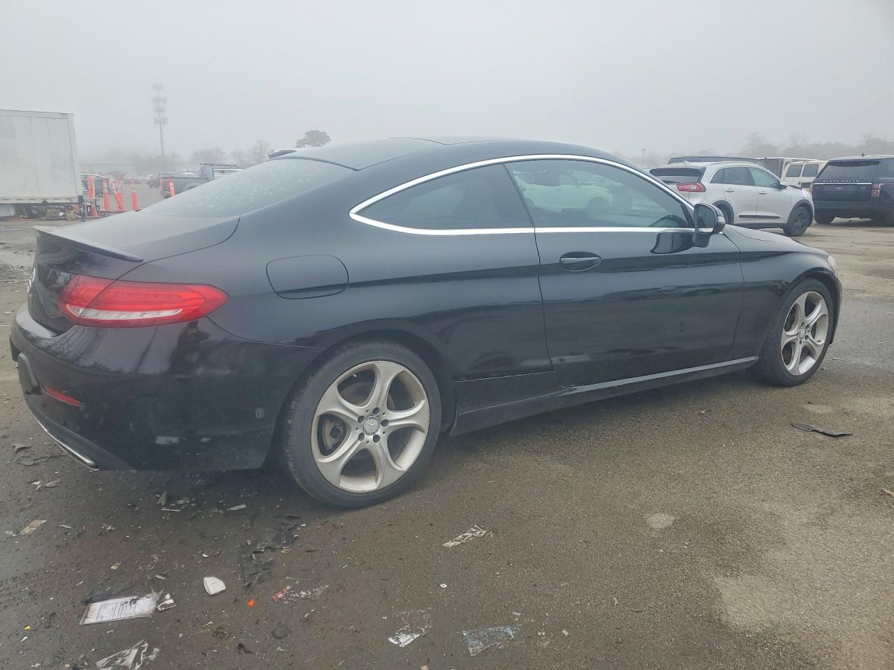 2017 Mercedes-Benz C 300 - zdjęcie 3