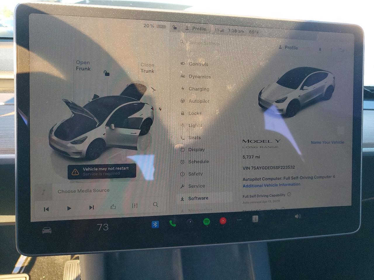 2025 Tesla Model Y - zdjęcie 9