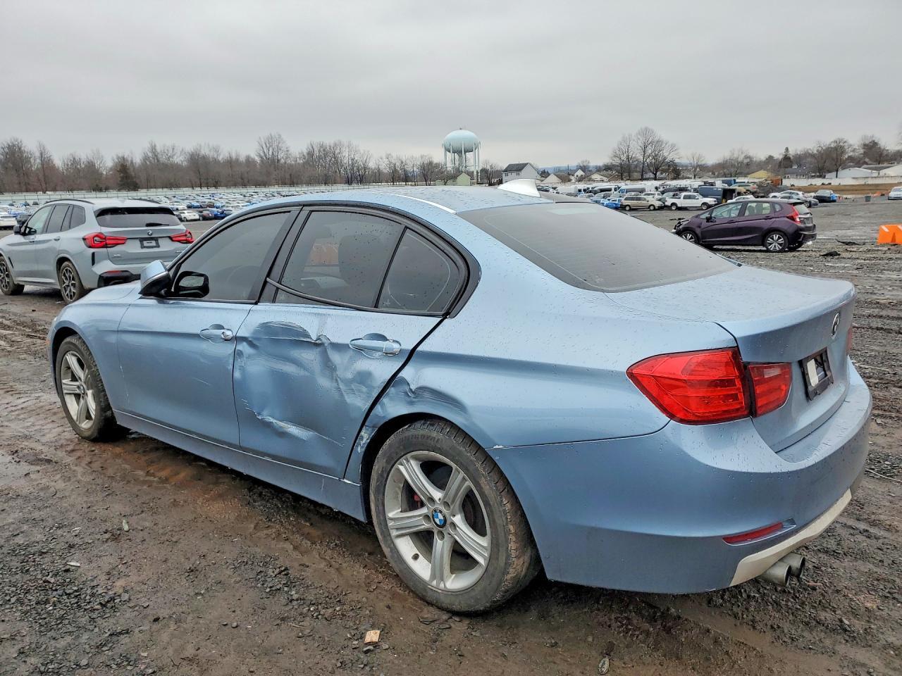 2013 BMW 328 I - zdjęcie 2