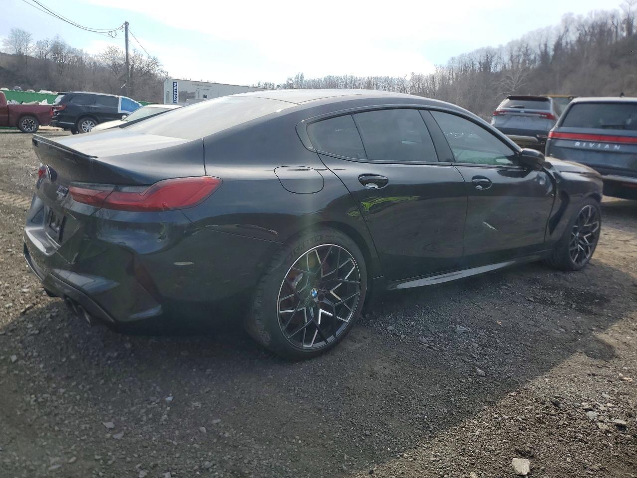 2025 BMW M8 Competition - zdjęcie 3