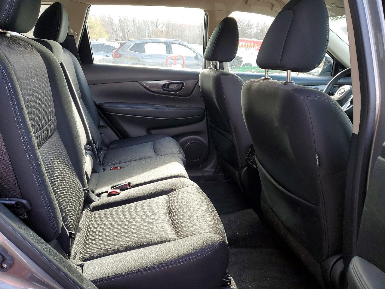 2020 Nissan Rogue S - zdjęcie 11