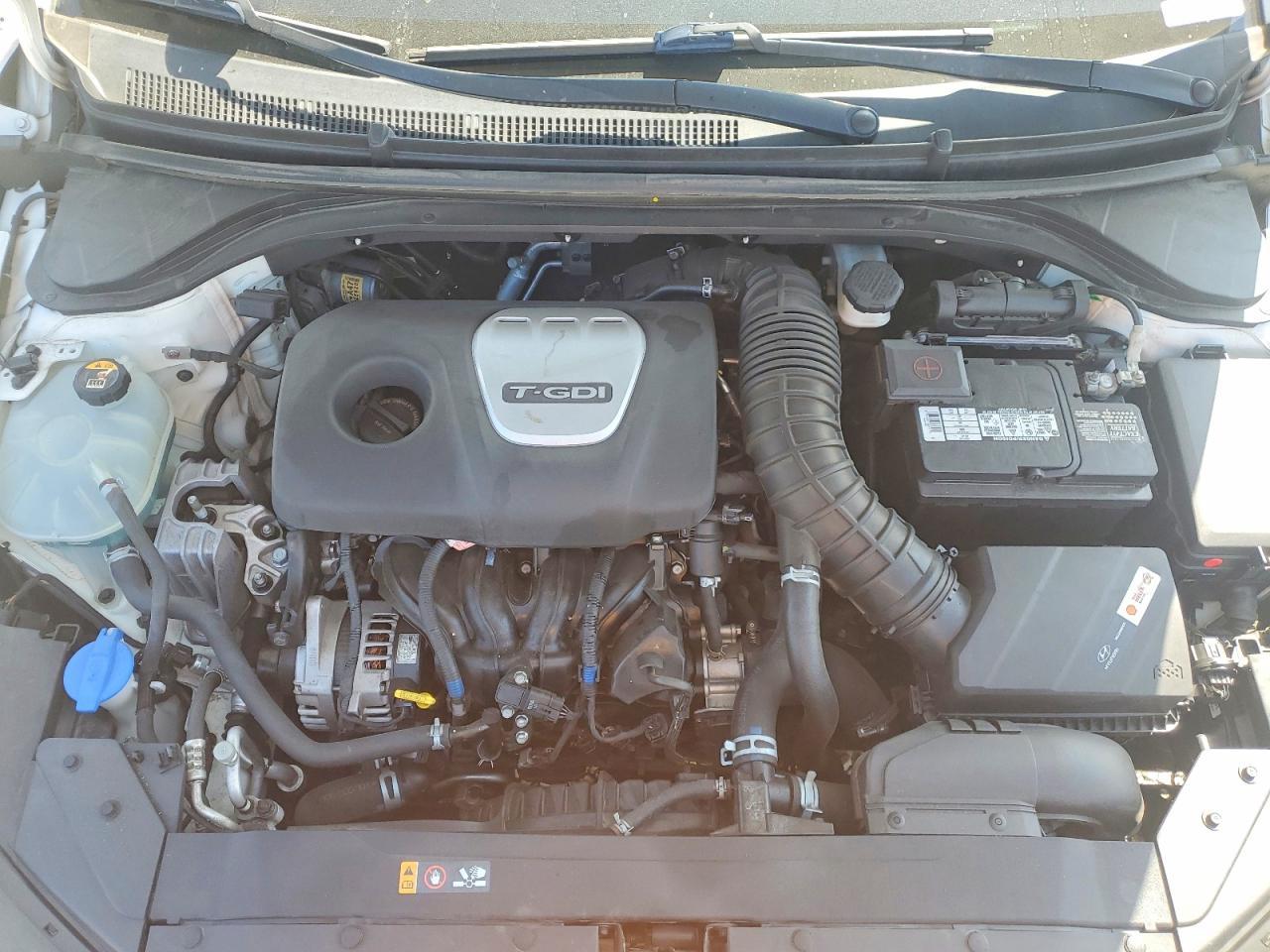 2019 Hyundai Elantra Sport - zdjęcie 11