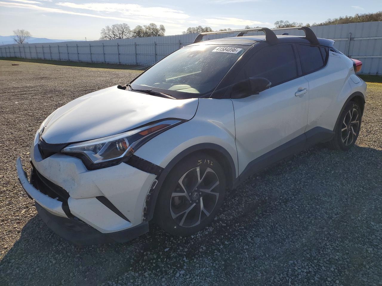 2019 Toyota C-Hr Xle - zdjęcie główne