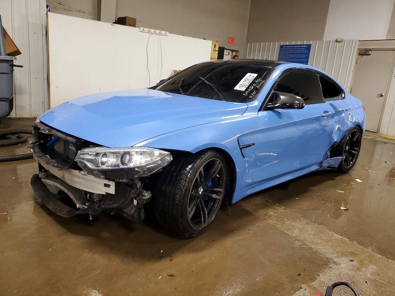 2015 BMW M4 - zdjęcie główne