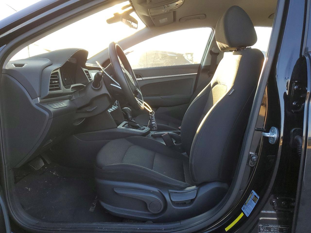 2020 Hyundai Elantra Se - zdjęcie 7