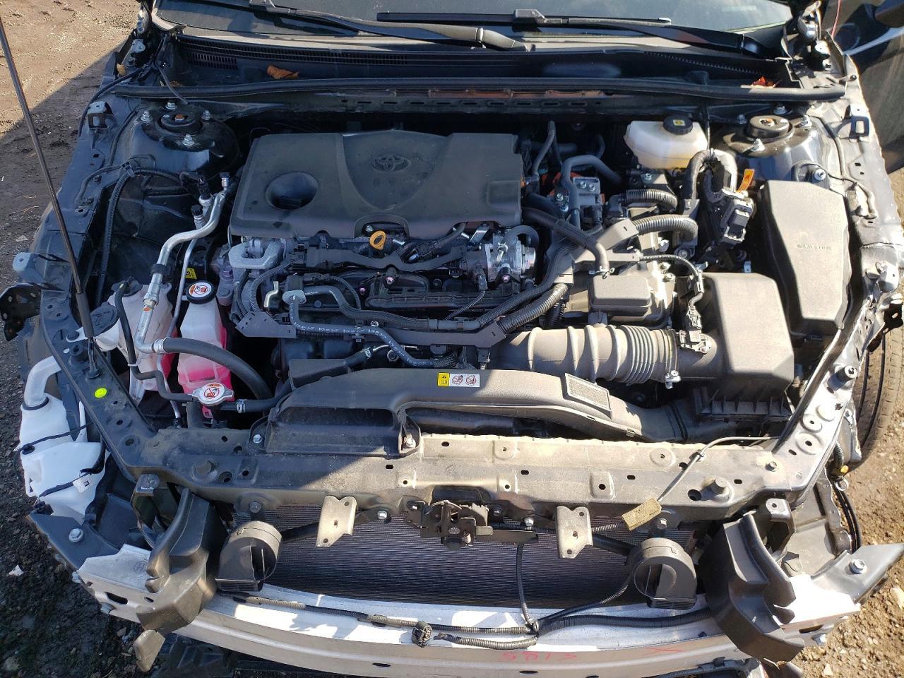 2025 Toyota Camry Le - zdjęcie 11