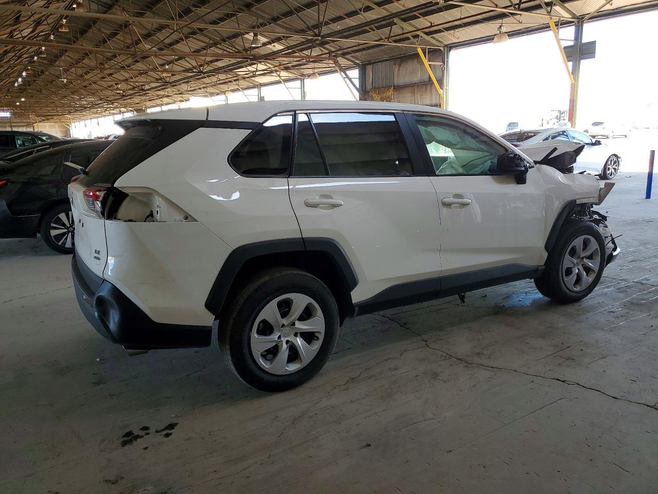 2024 Toyota Rav4 Le - zdjęcie 3