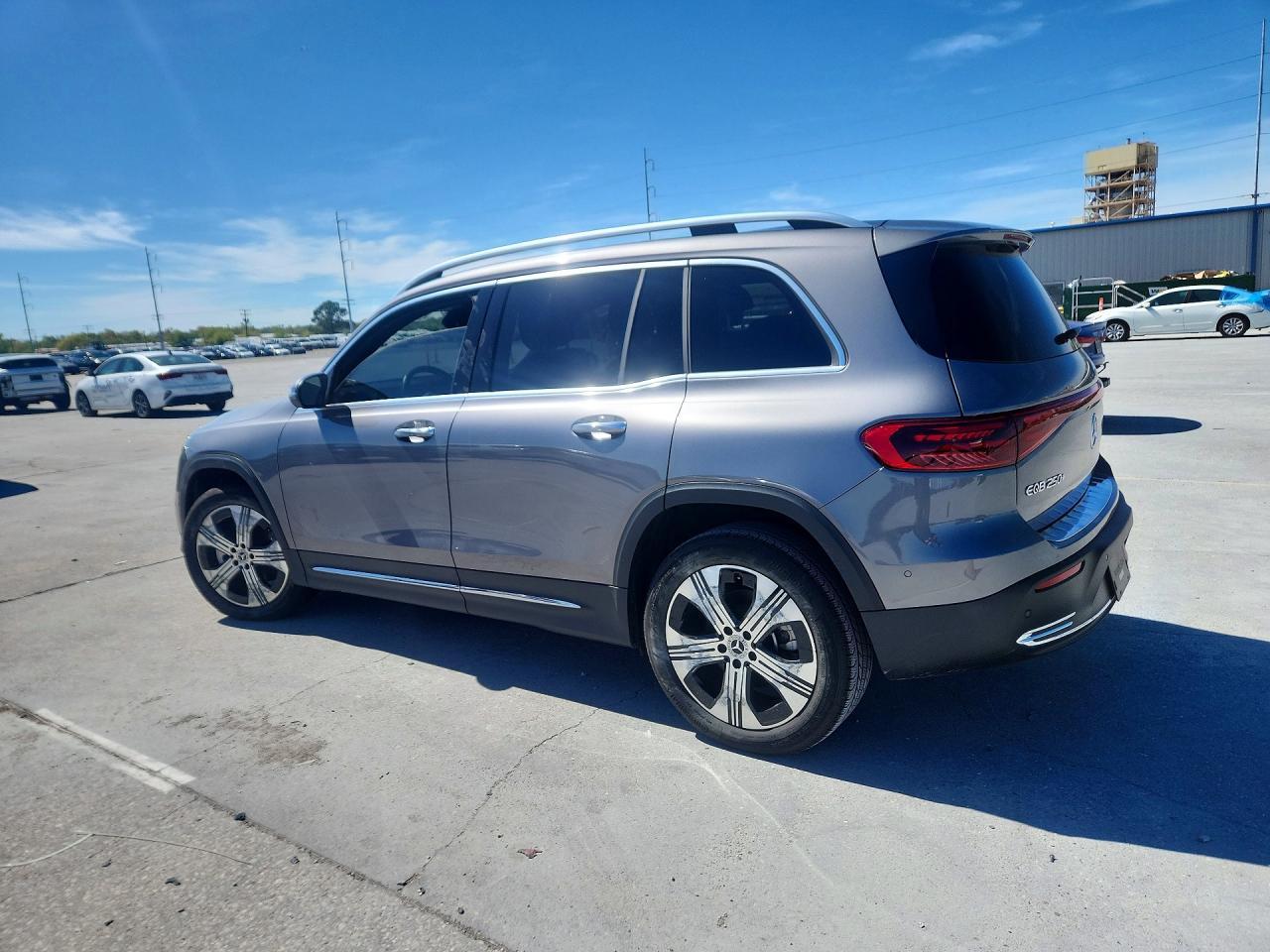 2024 Mercedes-Benz Eqb 250+ - zdjęcie 2