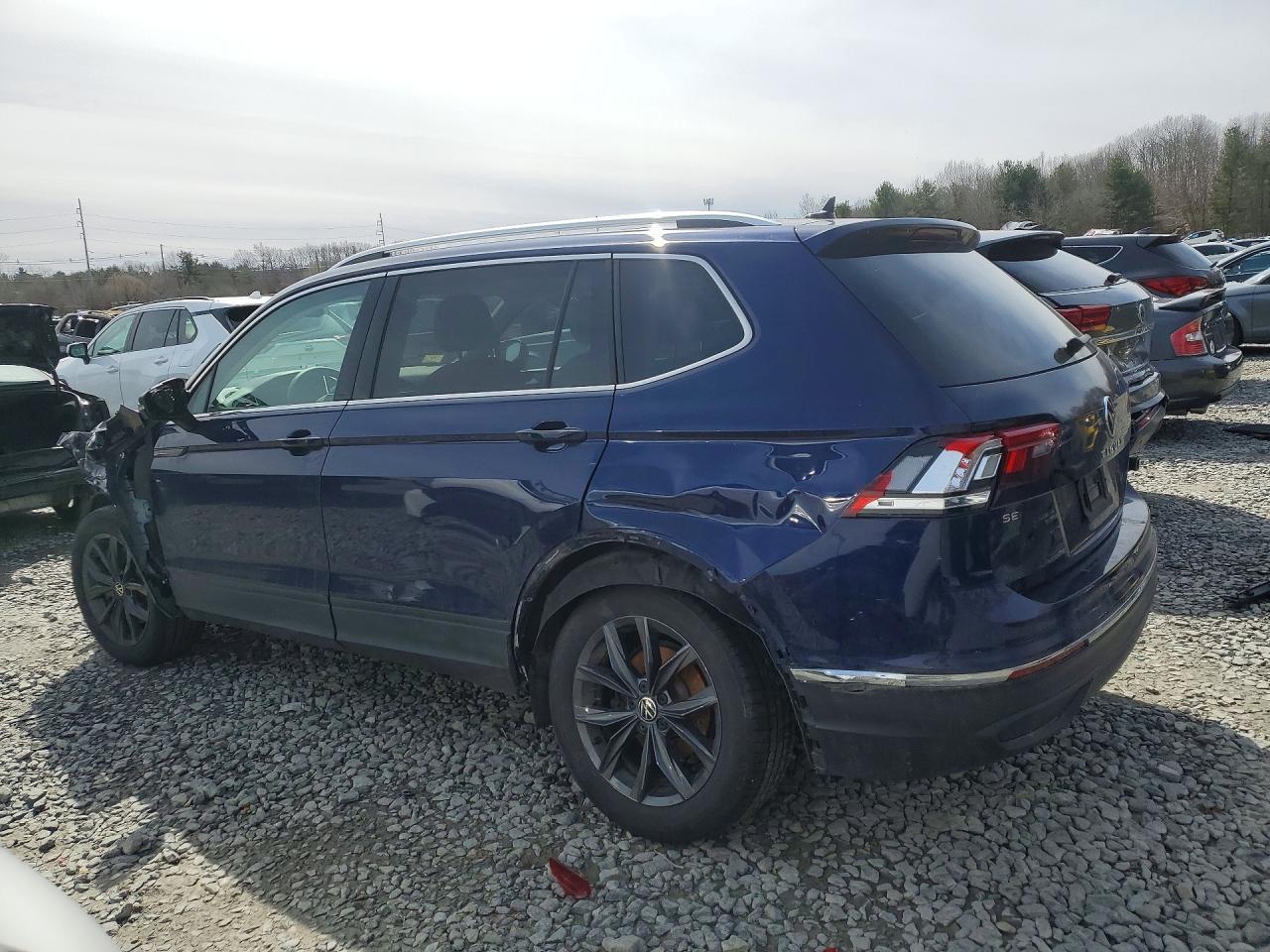 2022 Volkswagen Tiguan Se - zdjęcie 2