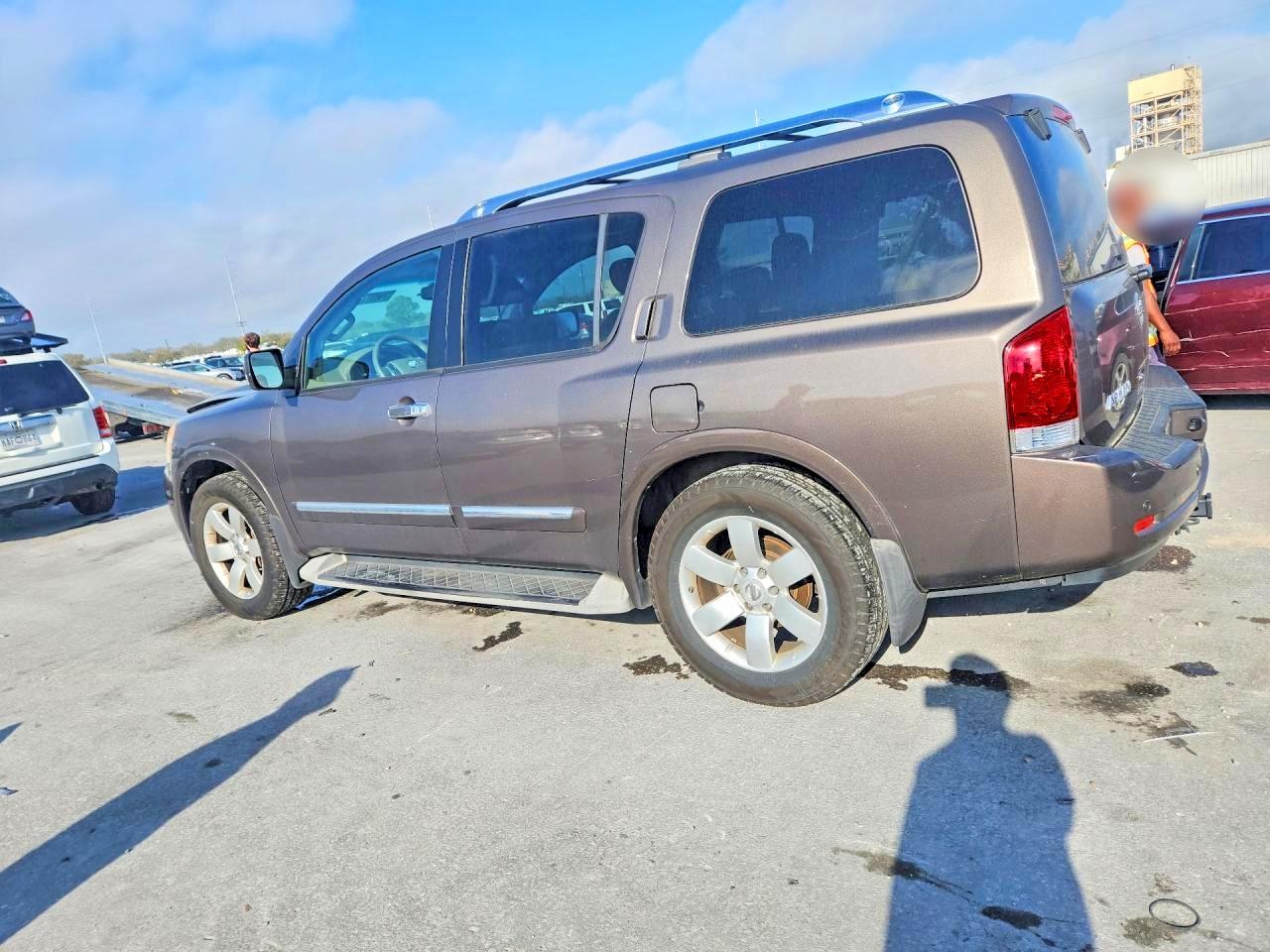 2013 Nissan Armada Sv - zdjęcie 2