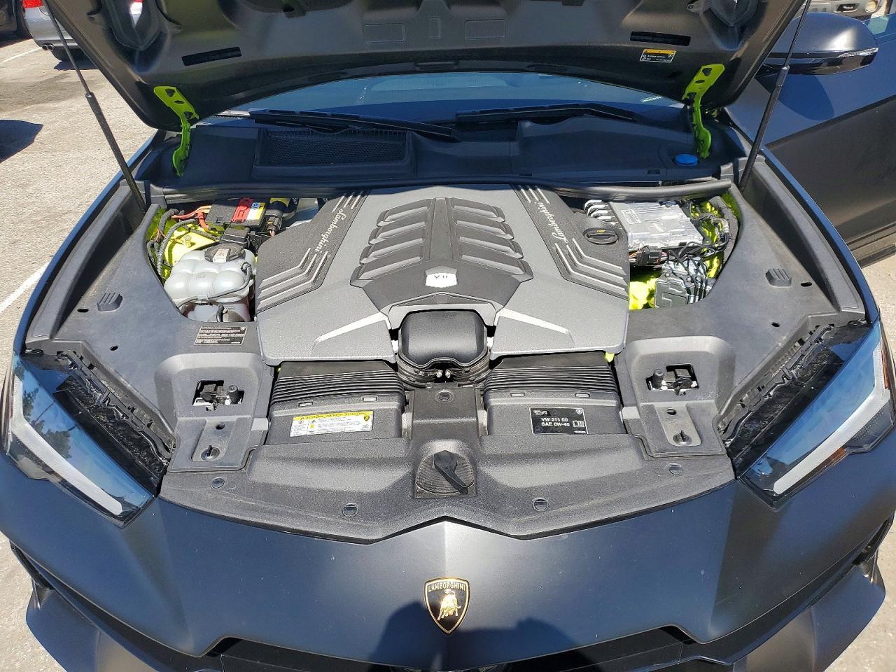 2023 Lamborghini Urus Performante - zdjęcie 11