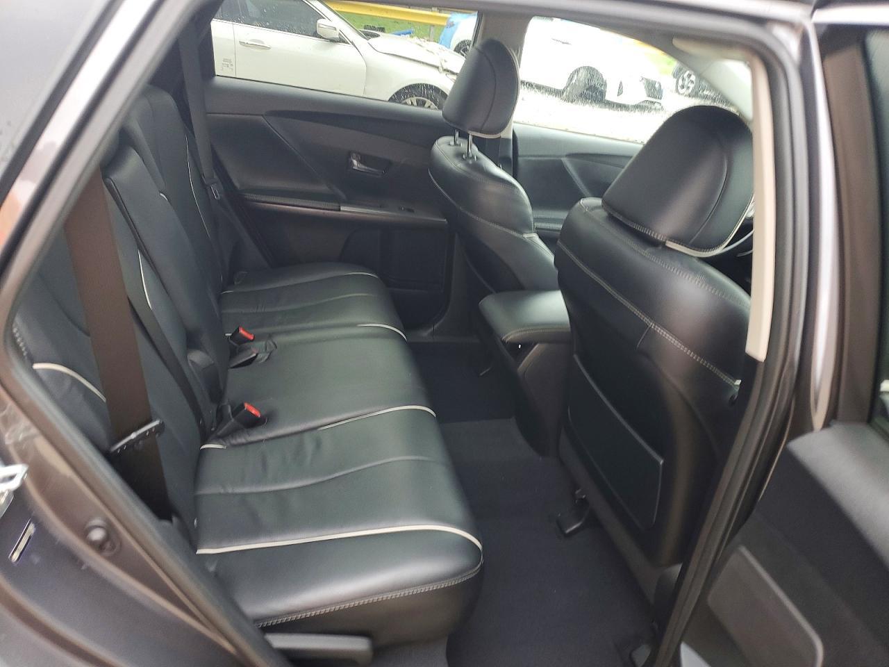 2015 Toyota Venza Xle - zdjęcie 10