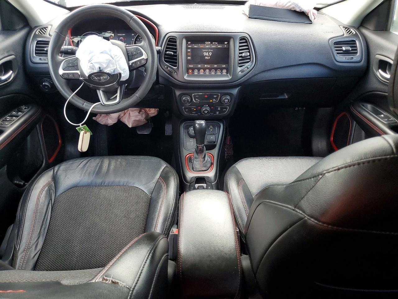 2021 Jeep Compass Trailhawk - zdjęcie 8