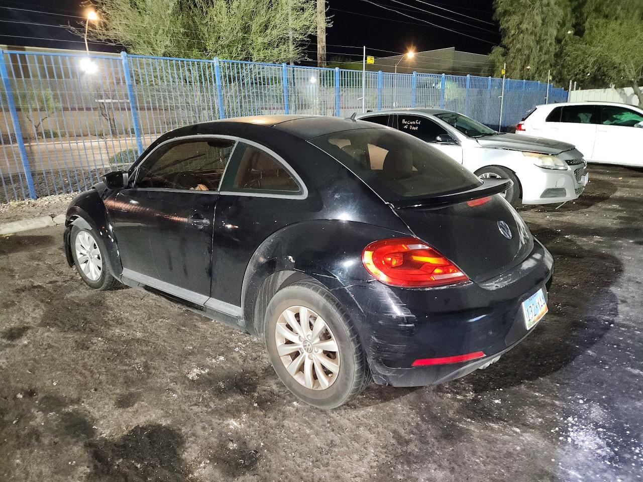 2014 Volkswagen Beetle - zdjęcie 2