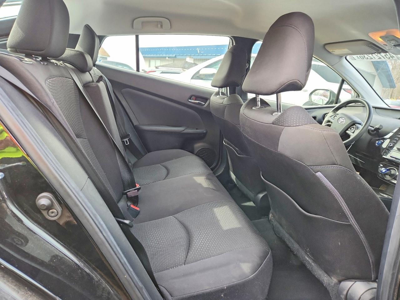 2022 Toyota Prius Le Awd-E - zdjęcie 10
