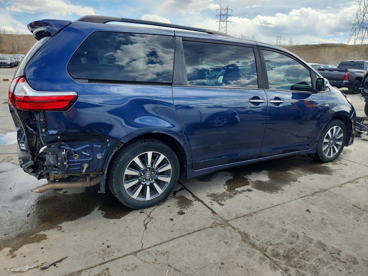 2019 Toyota Sienna Limited Premium 7-Passenger - zdjęcie 3