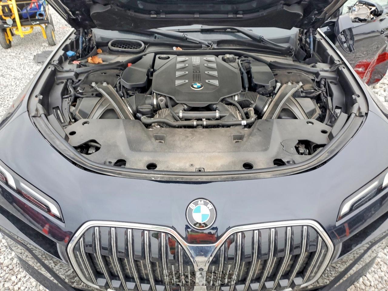 2023 BMW 760 Xi - zdjęcie 11