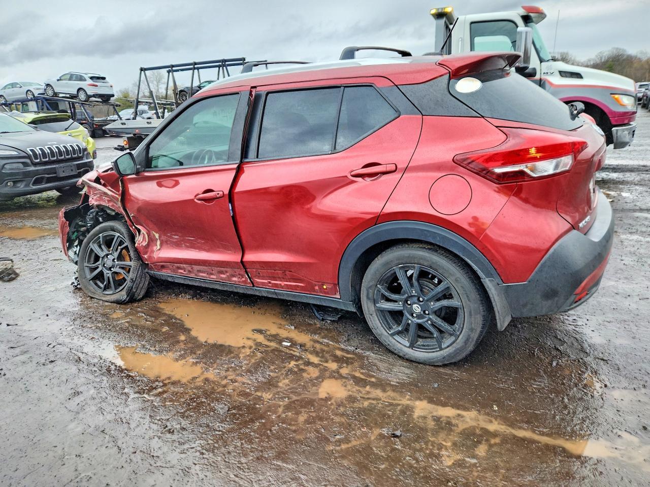 2019 Nissan Kicks Sr - zdjęcie 2