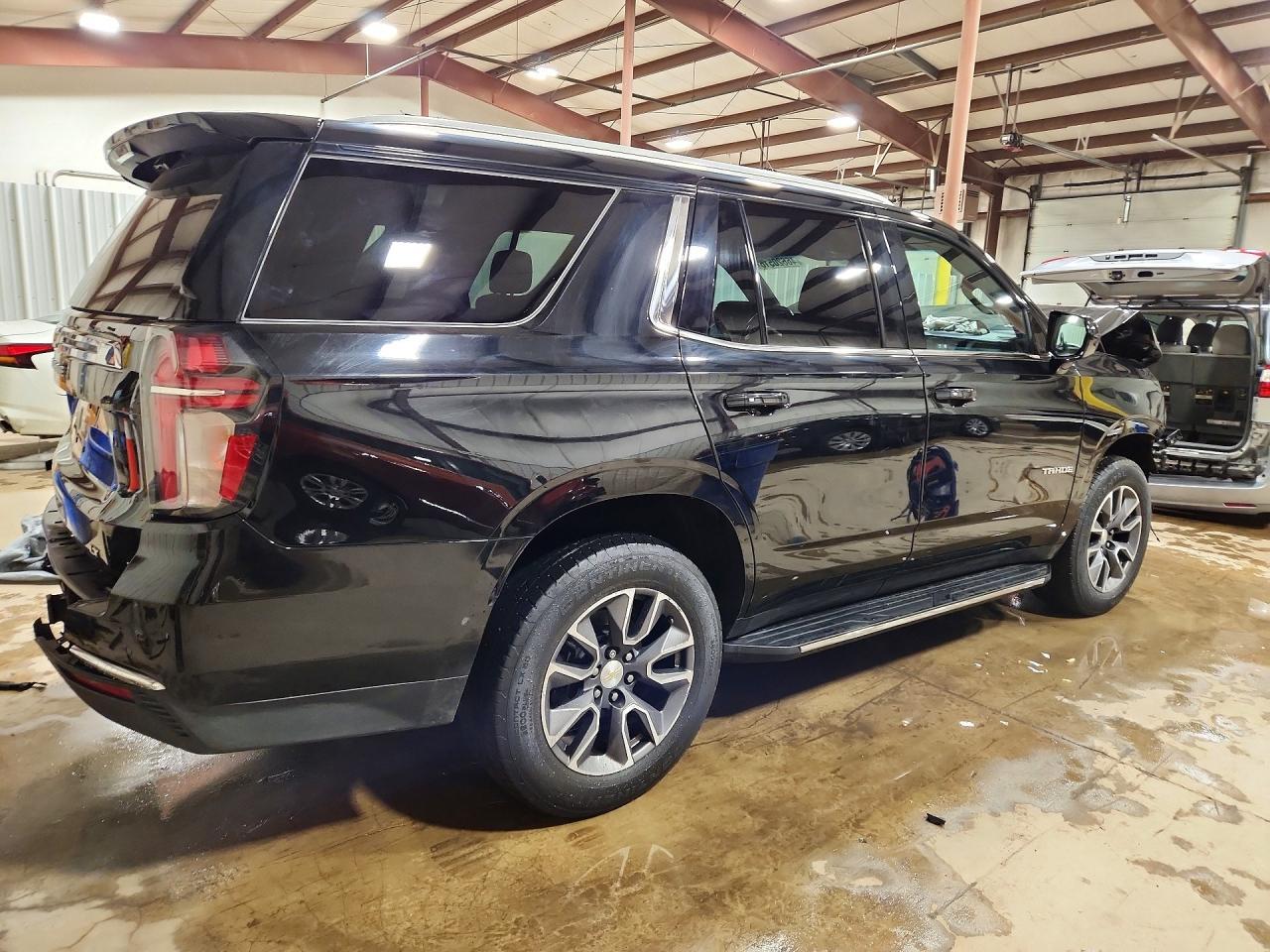 2021 Chevrolet Tahoe K1500 Lt - zdjęcie 3