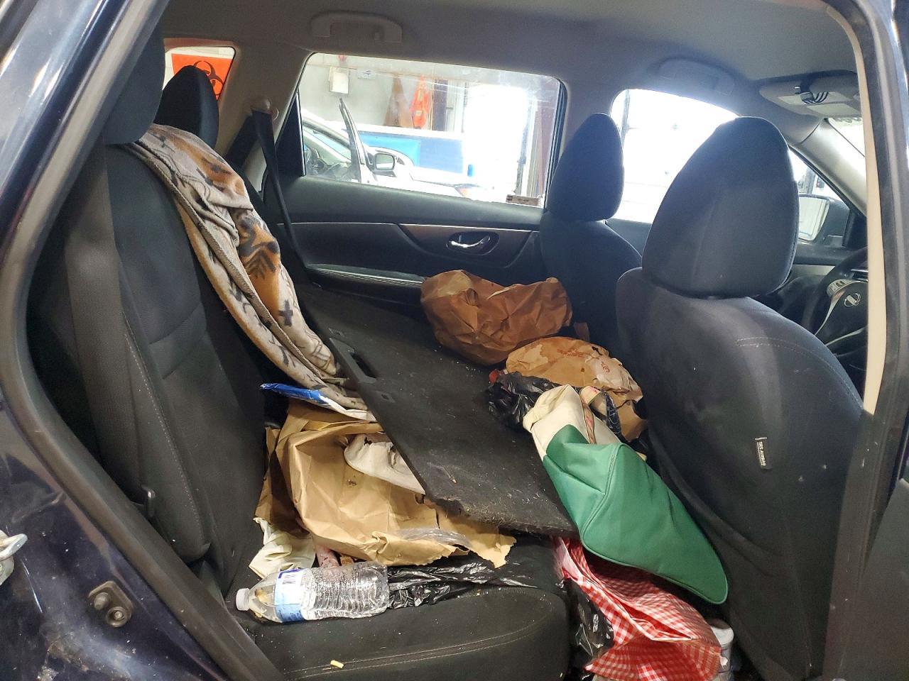 2014 Nissan Rogue S - zdjęcie 11