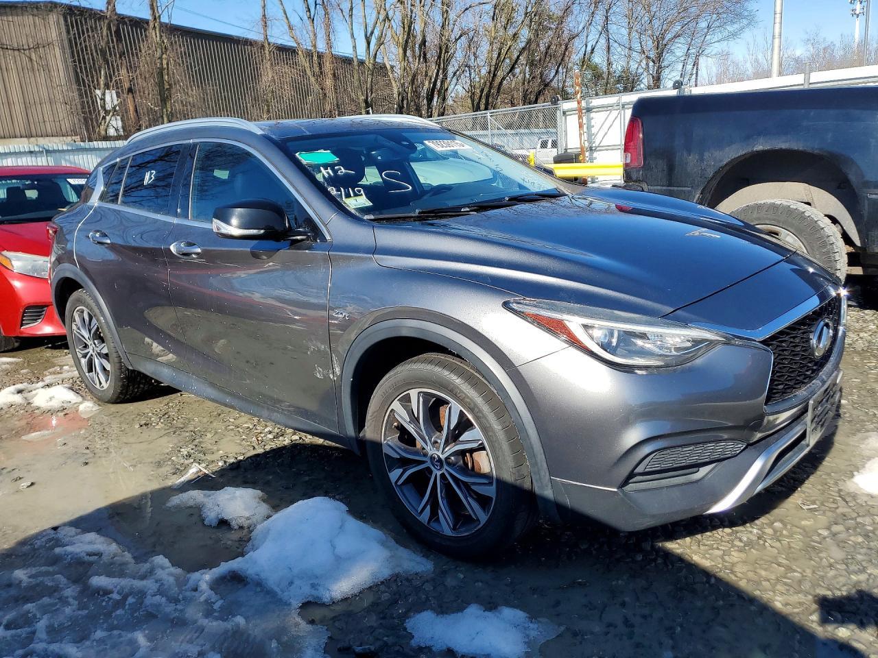 2017 Infiniti Qx30 Luxury - zdjęcie 4