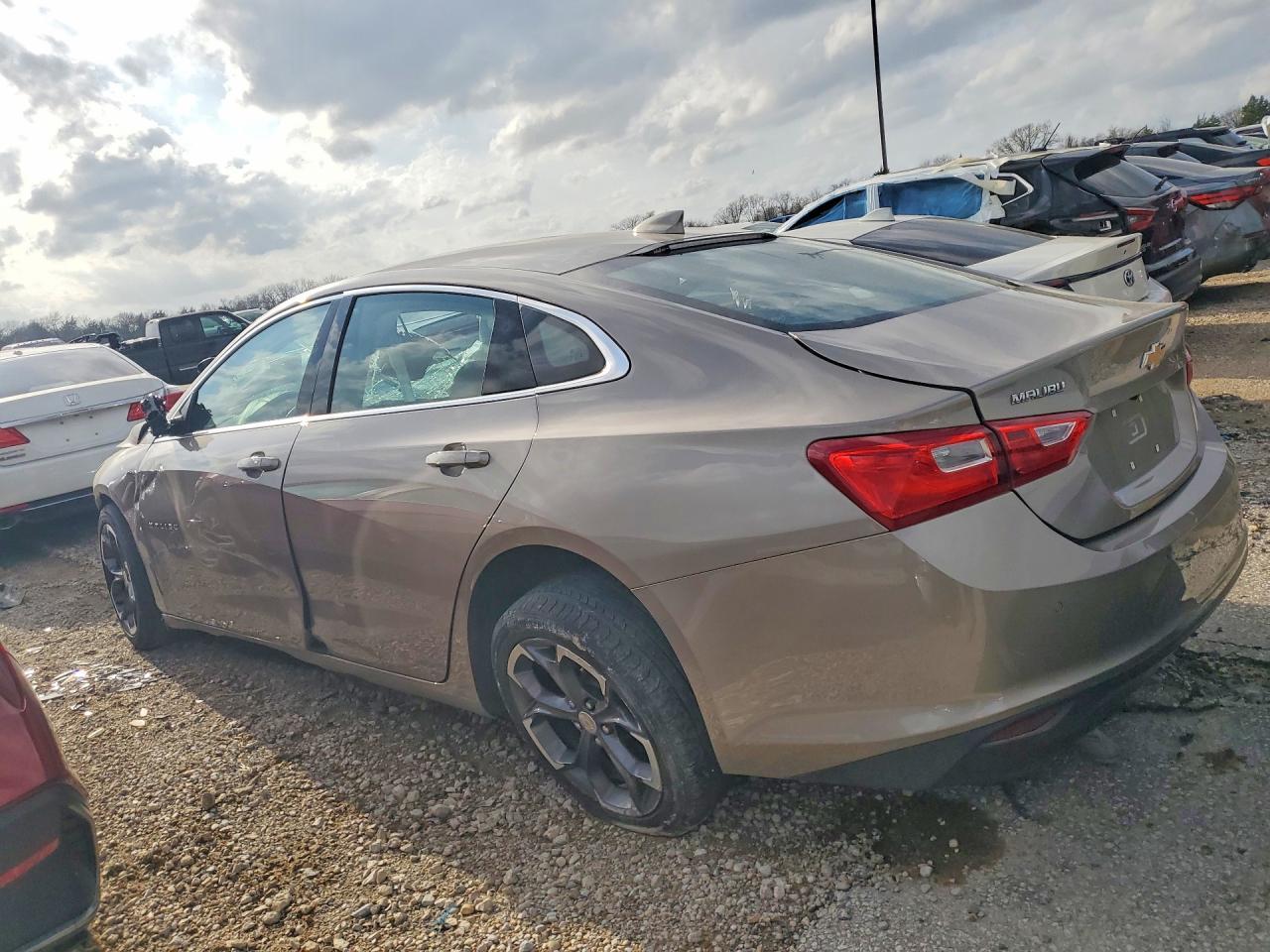 2024 Chevrolet Malibu Lt - zdjęcie 2