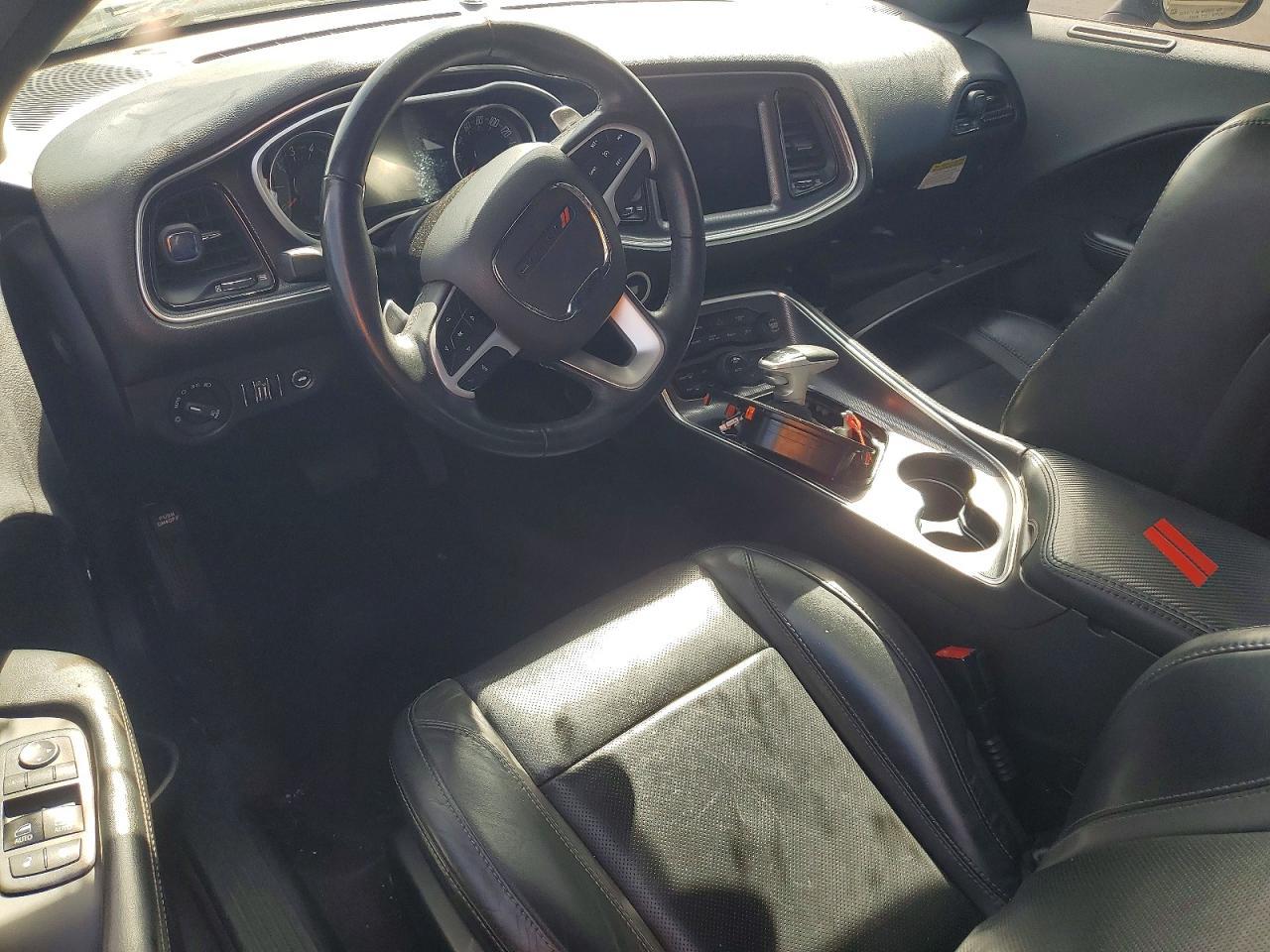 2017 Dodge Challenger Sxt - zdjęcie 8